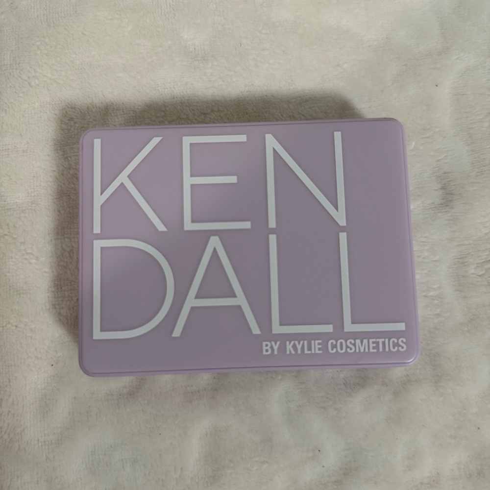 Kendall x Kylie Cosmetics face quad